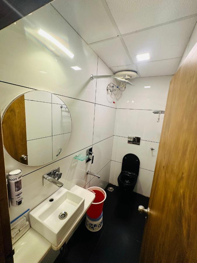 Hotel Deva Inn Waranasi Zewnętrze zdjęcie