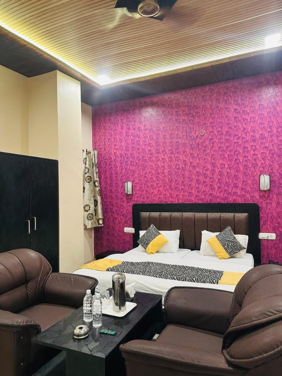 Hotel Deva Inn Waranasi Zewnętrze zdjęcie