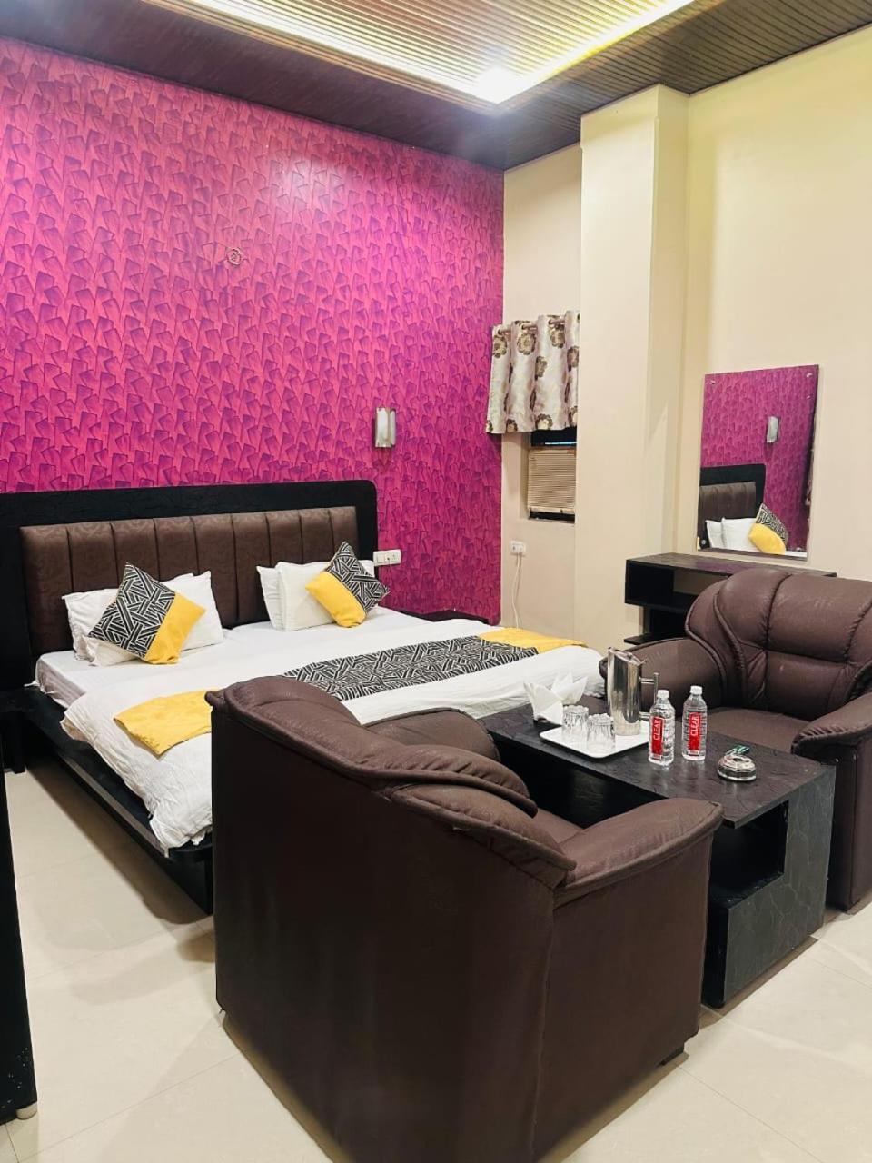 Hotel Deva Inn Waranasi Zewnętrze zdjęcie