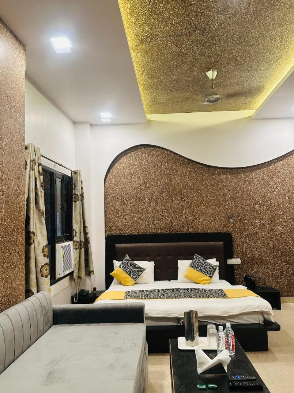 Hotel Deva Inn Waranasi Zewnętrze zdjęcie