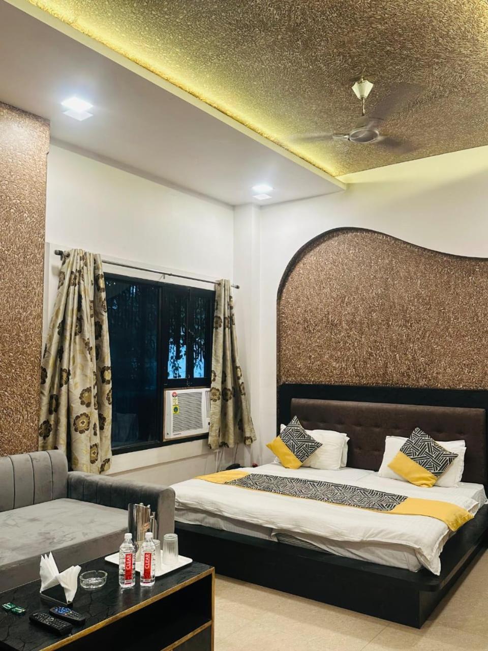 Hotel Deva Inn Waranasi Zewnętrze zdjęcie