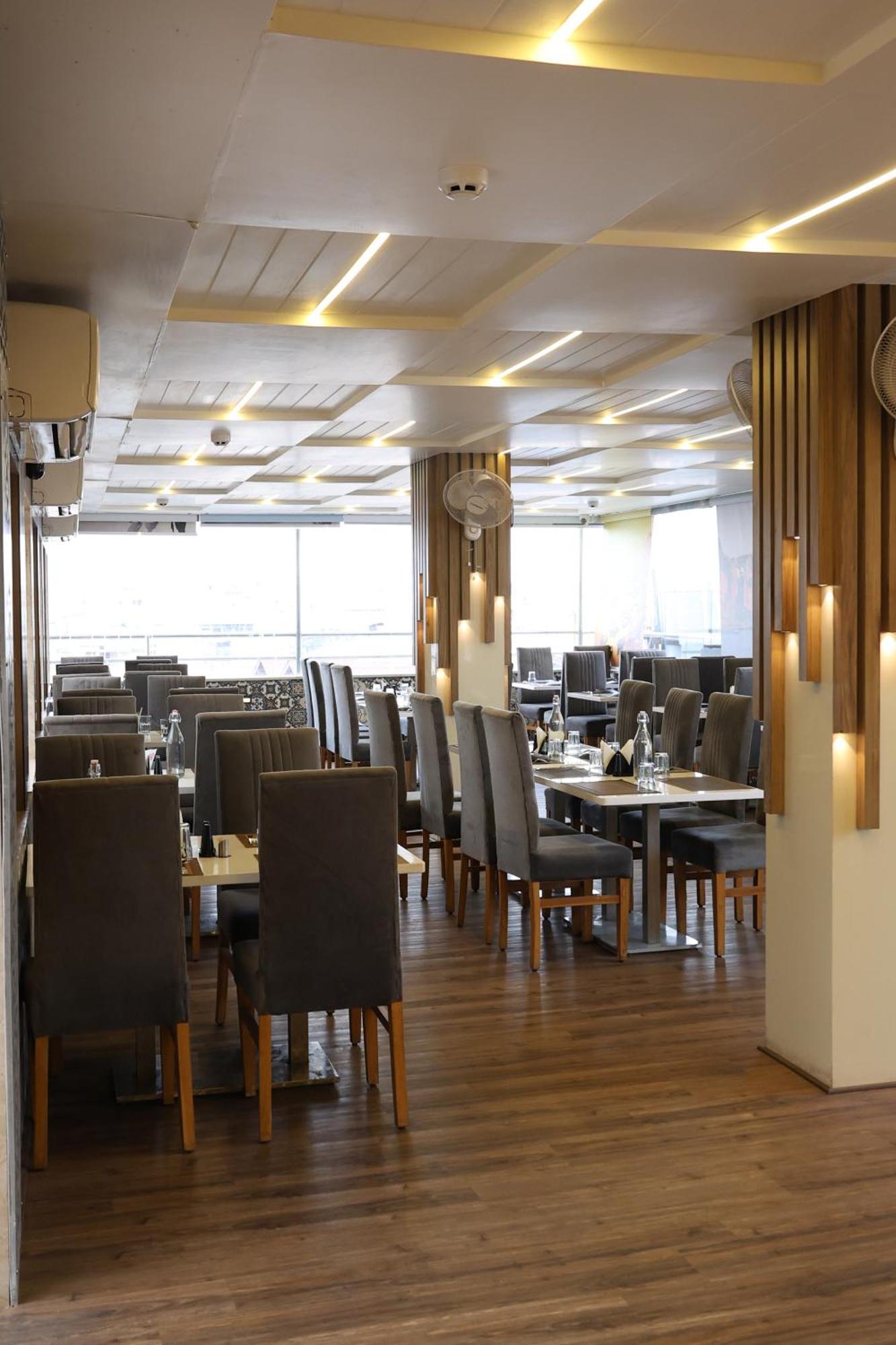Hotel Deva Inn Waranasi Zewnętrze zdjęcie