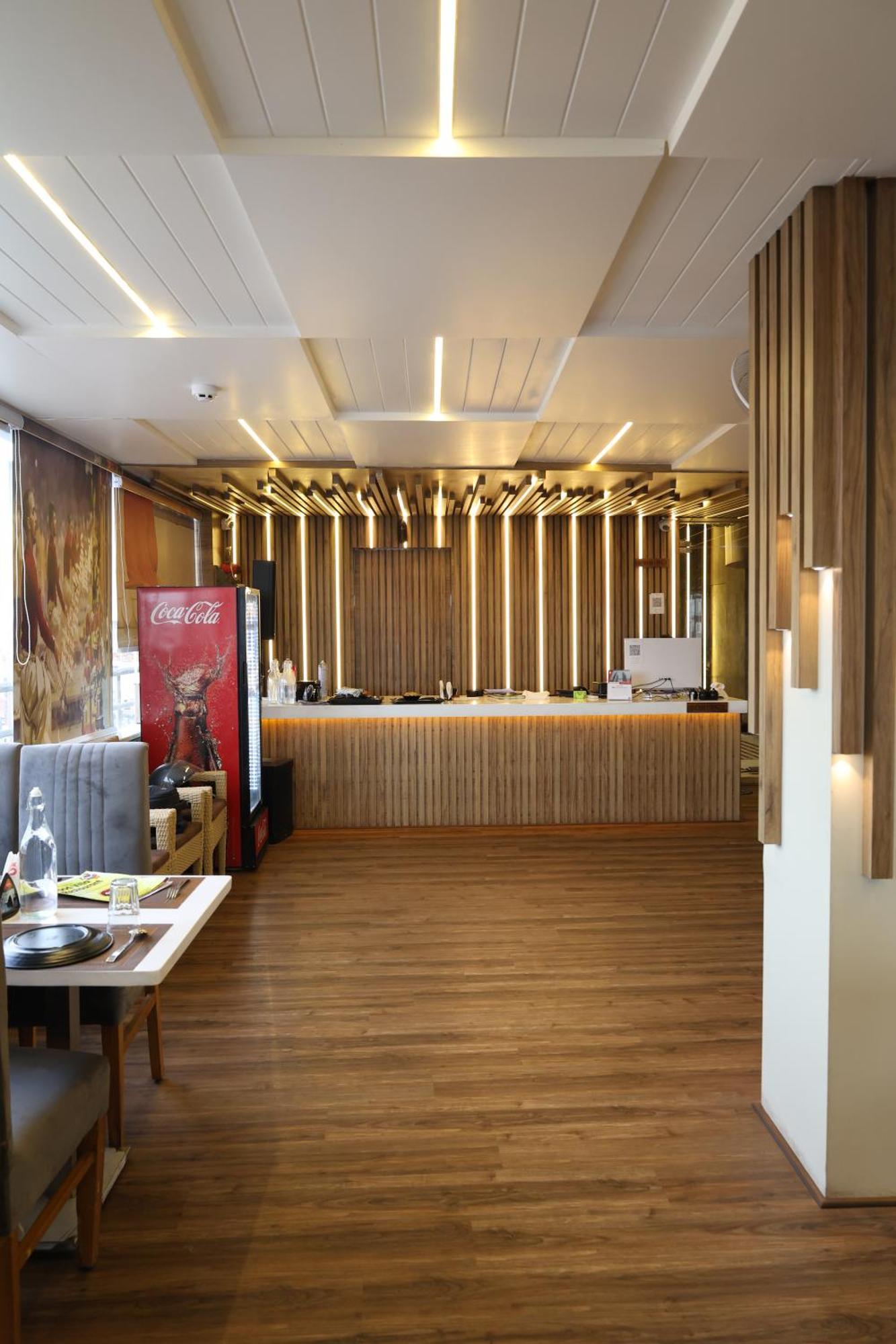 Hotel Deva Inn Waranasi Zewnętrze zdjęcie